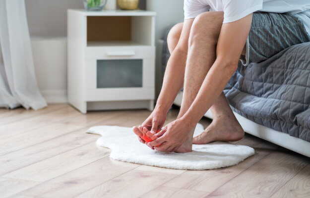 Managing Diabetic Foot Pain at Home: Effective Remedies and Tips